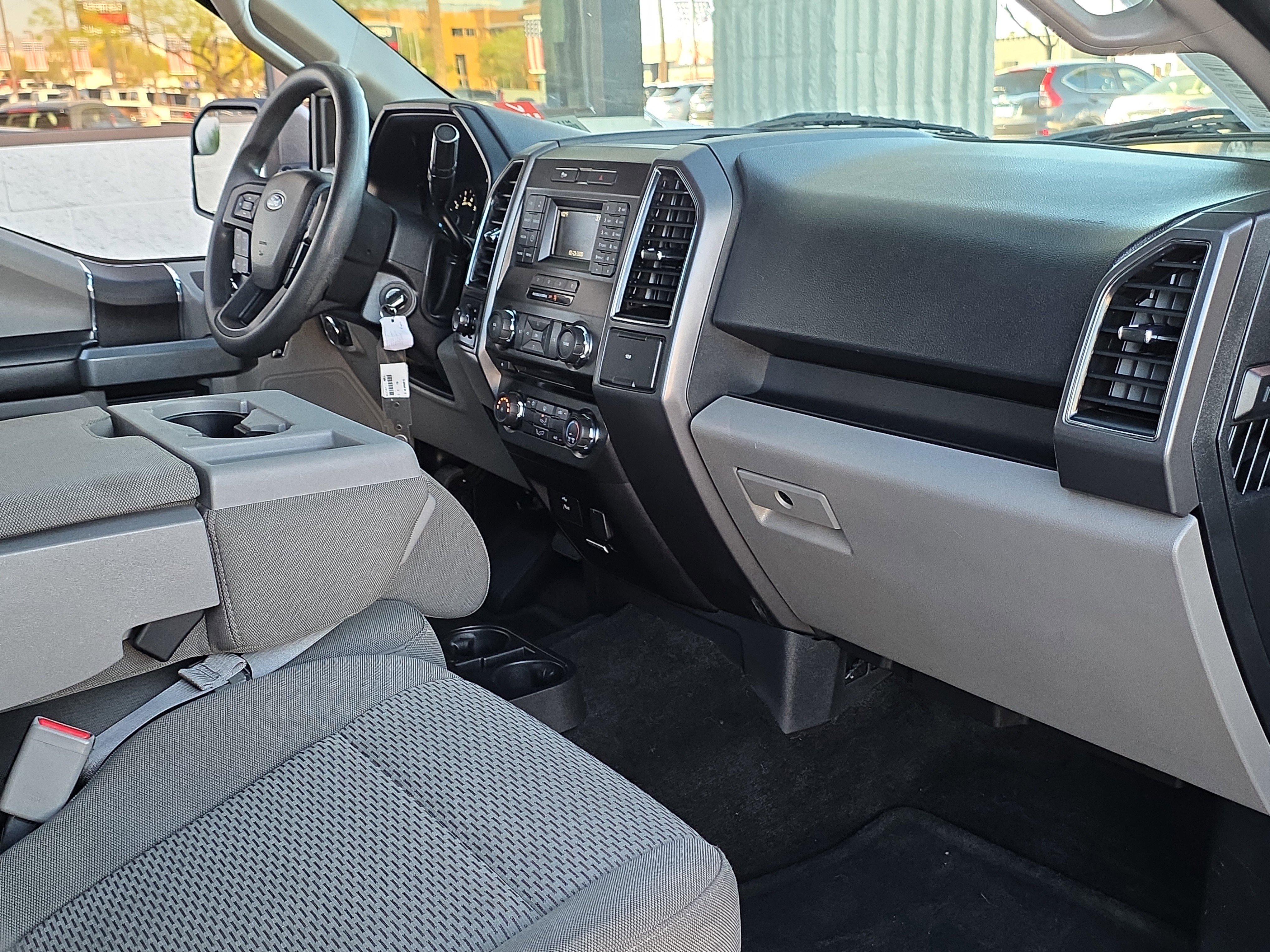 Used 2017 Ford F150 XLT image 30