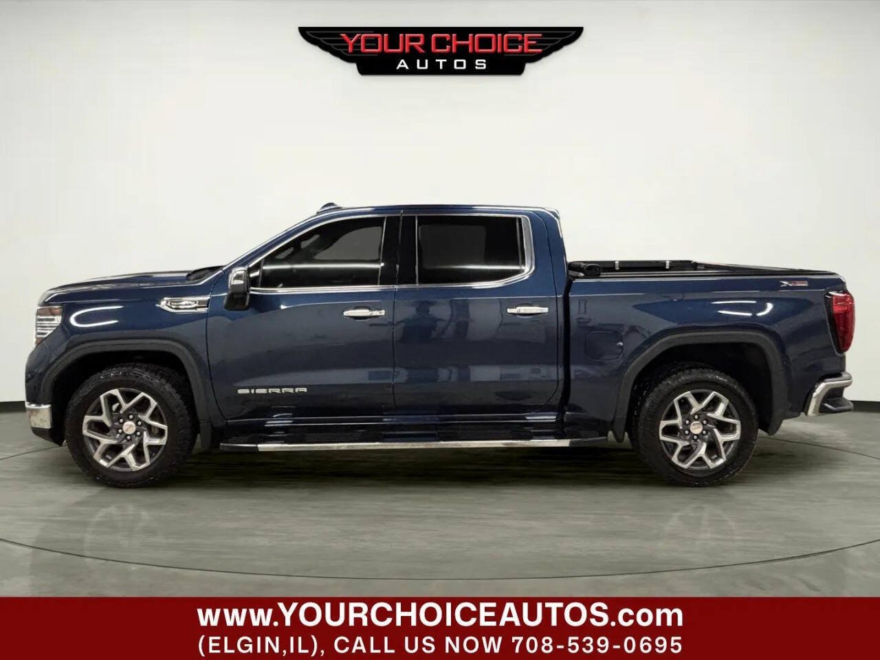 Used 2023 GMC Sierra 1500 SLT w/ SLT Premium Package AWD/4WD image 2