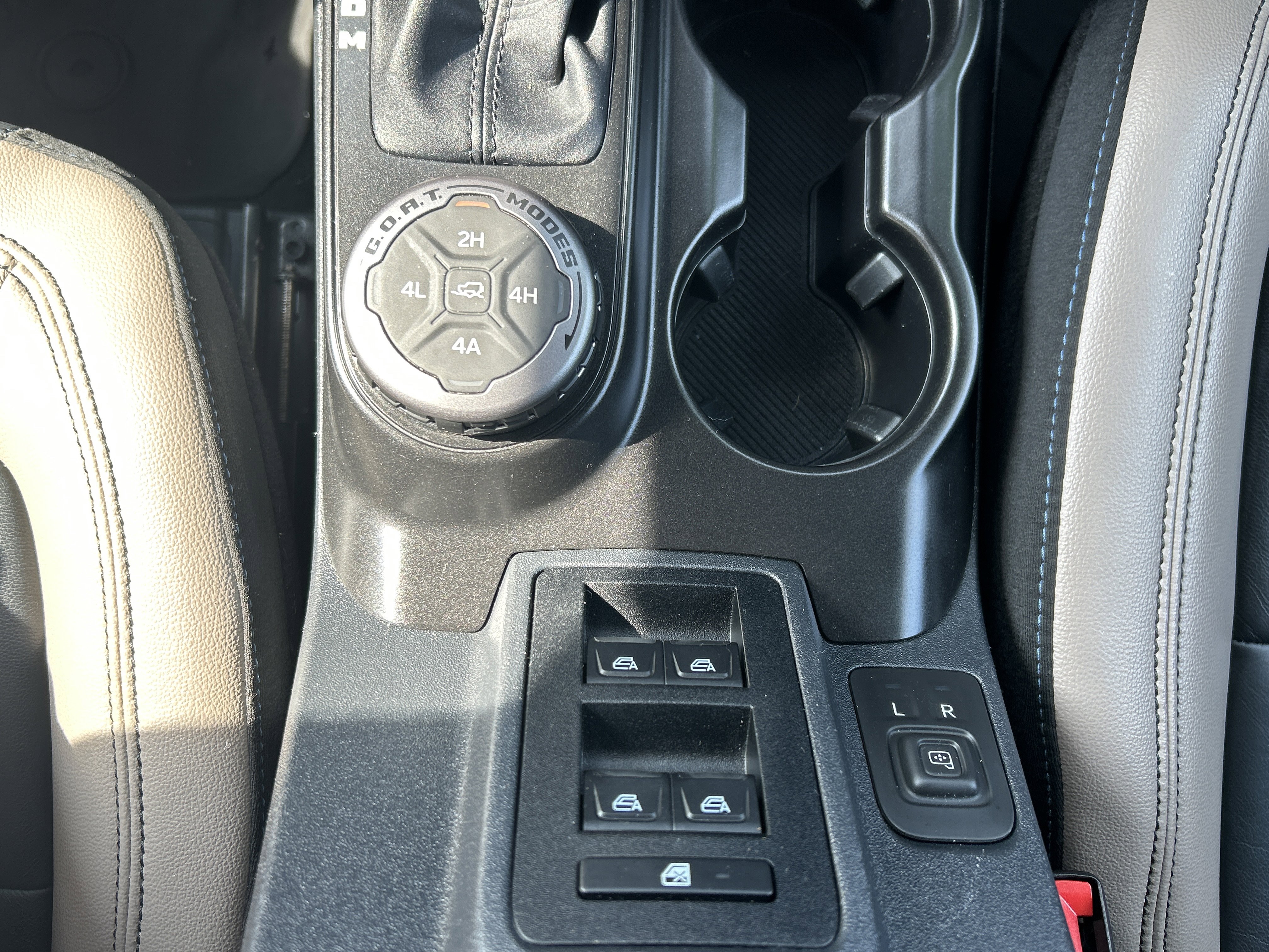 Used 2022 Ford Bronco Wildtrak image 11