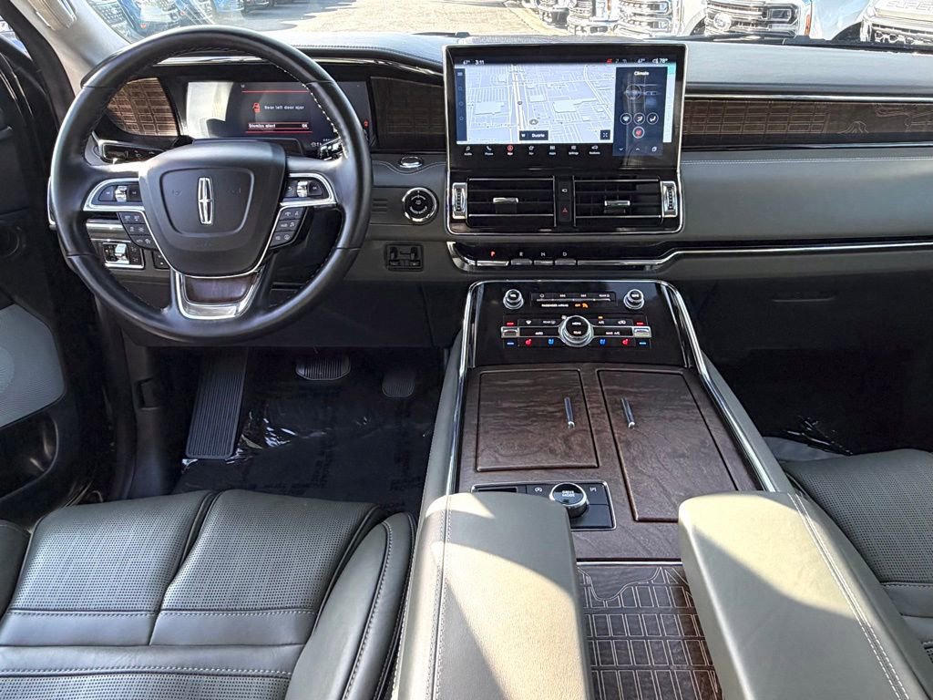 Used 2024 Lincoln Navigator Black Label image 27