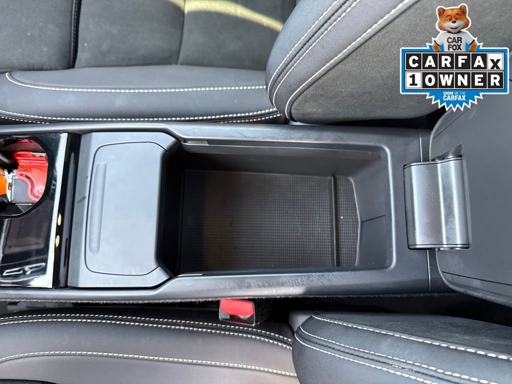 Used 2023 Volvo XC40 Recharge Plus image 28