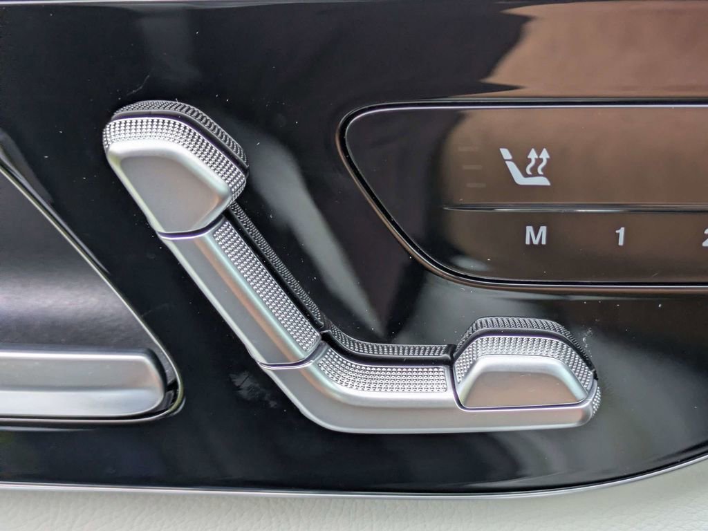 Used 2024 Mercedes-Benz C 300 Sedan image 19