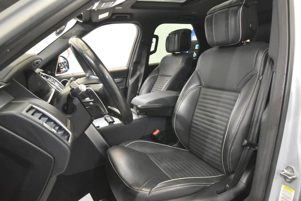 Used 2022 Land Rover Discovery HSE R-Dynamic image 14