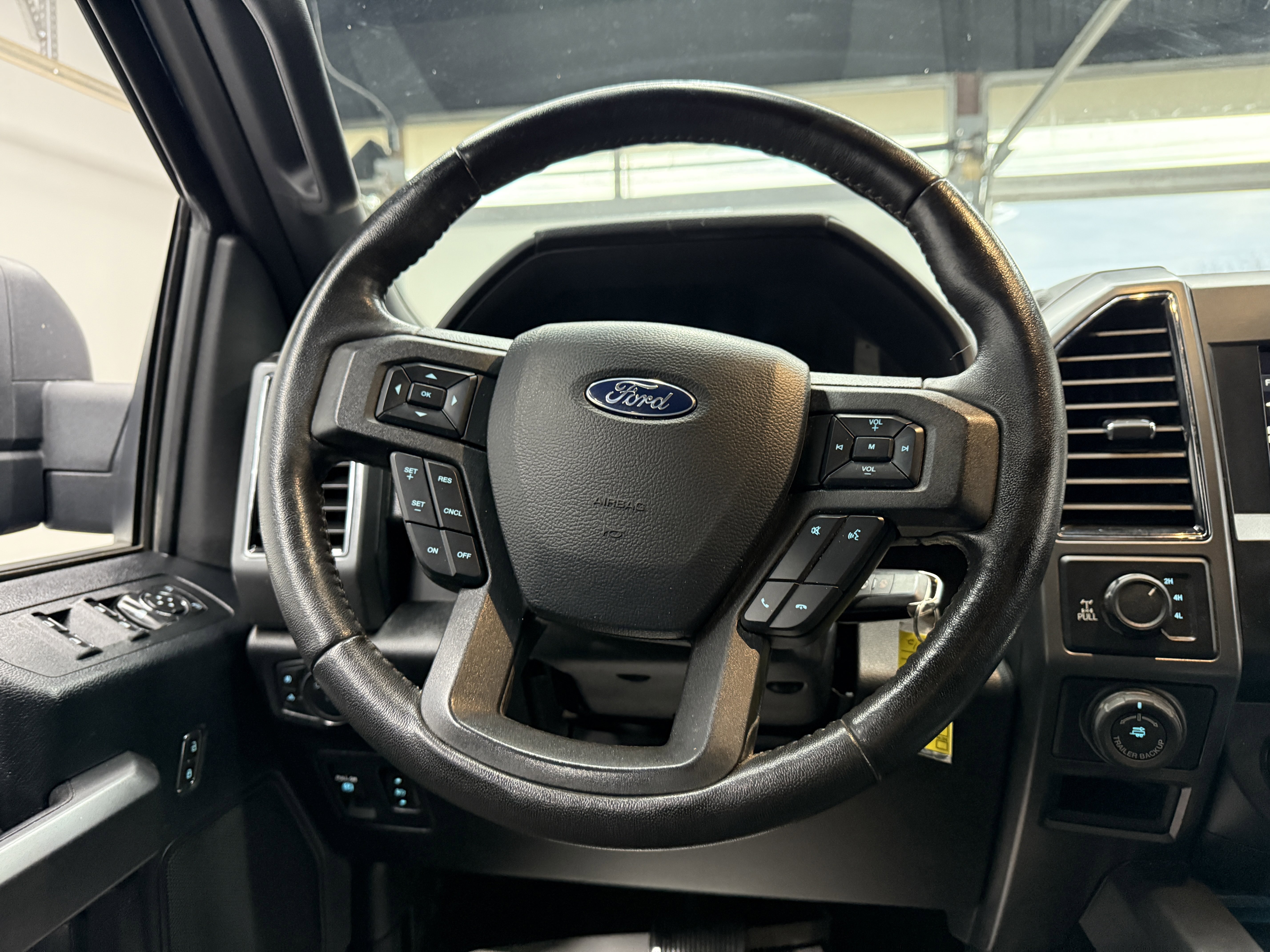 Used 2018 Ford F150 XLT w/ Equipment Group 302A Luxury image 12