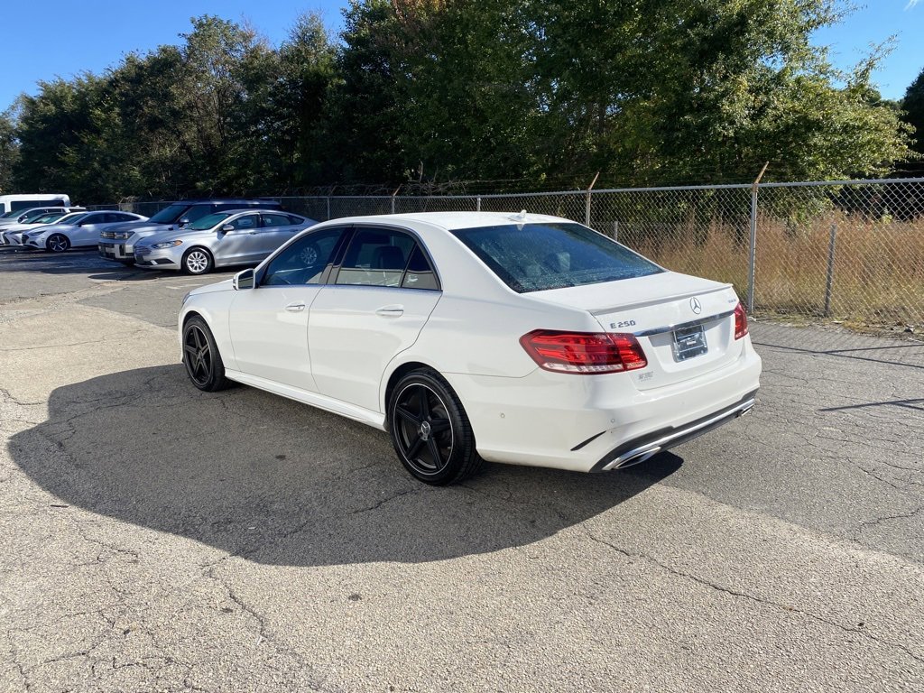 Used 2014 Mercedes-Benz E 250 BlueTEC Sedan image 4