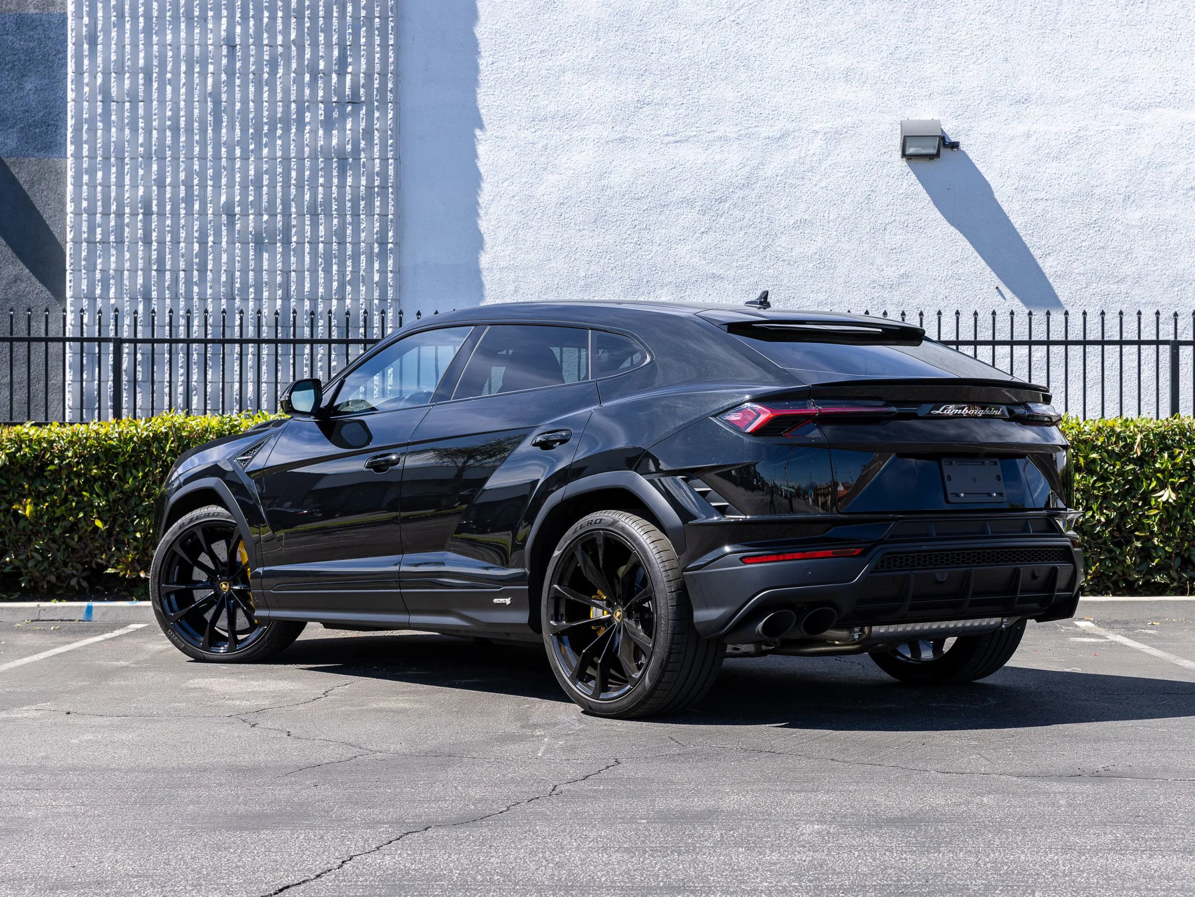 Used 2024 Lamborghini Urus S image 3