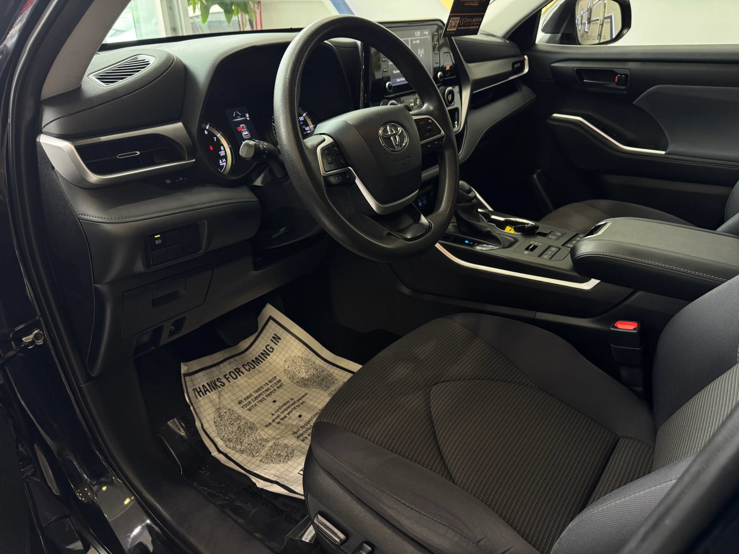 Used 2022 Toyota Highlander L AWD/4WD image 22