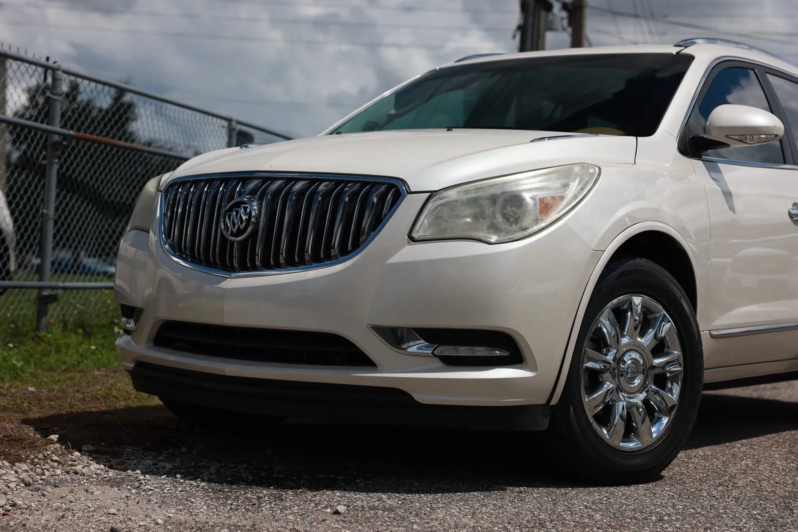 Used 2014 Buick Enclave Leather FWD image 19