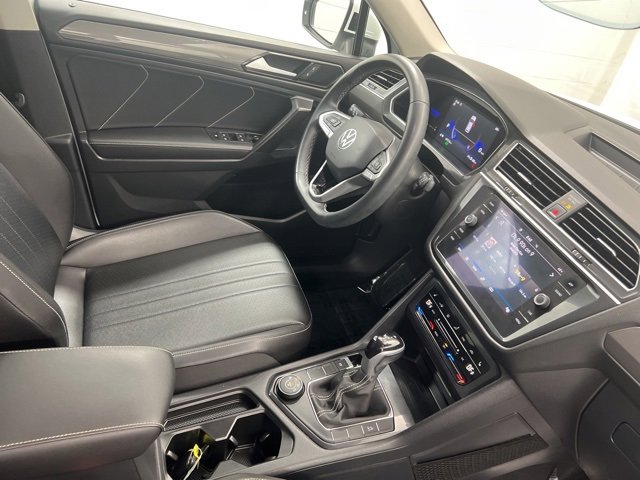 Used 2022 Volkswagen Tiguan SE image 24