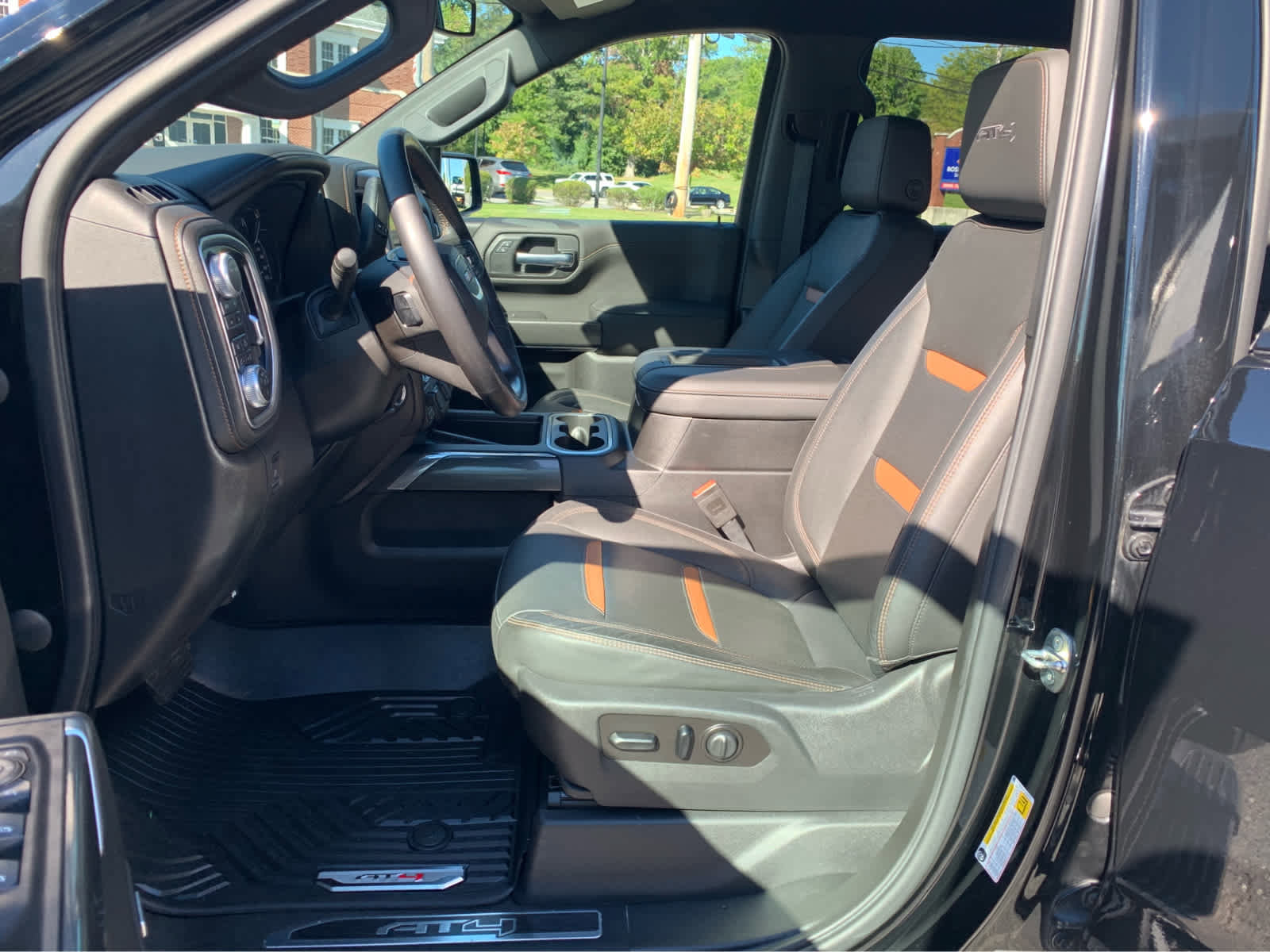 Used 2020 GMC Sierra 1500 AT4 image 10