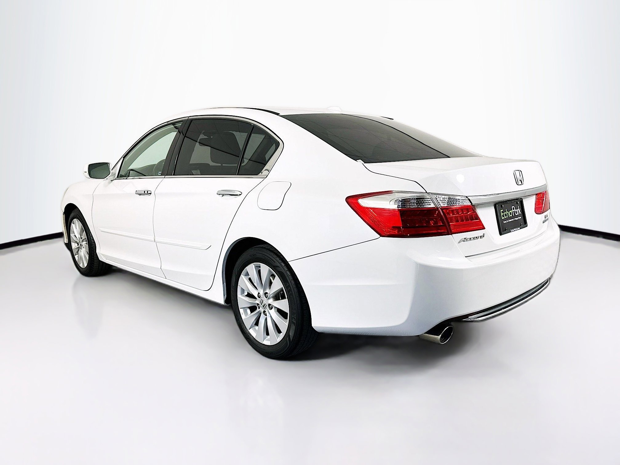 Used 2015 Honda Accord Touring image 5