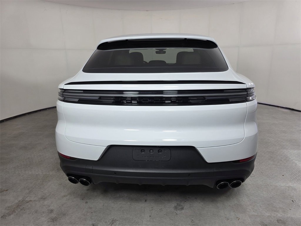 Used 2024 Porsche Cayenne S image 5