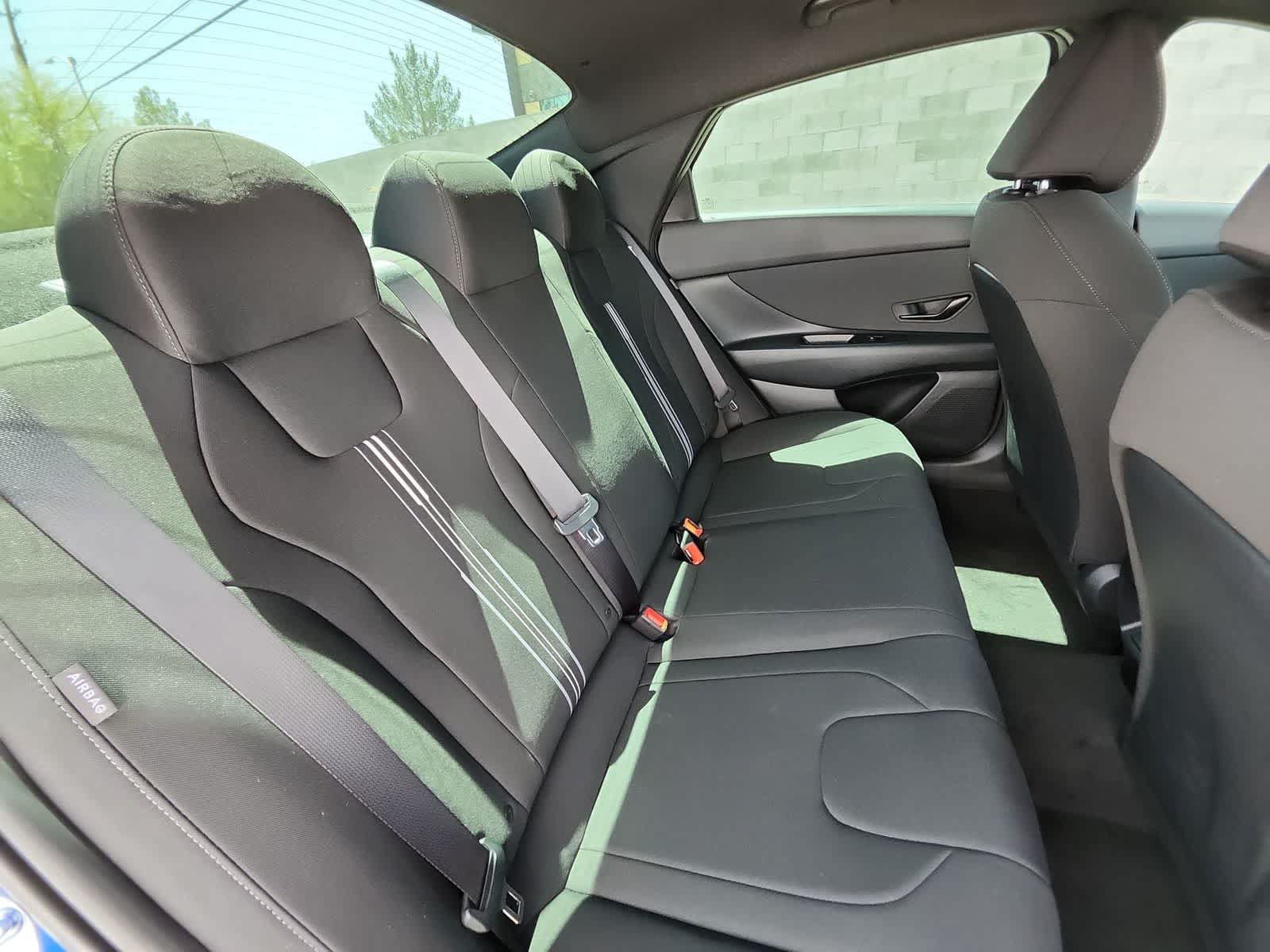 Used 2025 Hyundai Elantra Sport FWD image 17