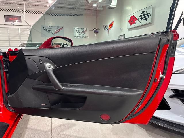 Used 2005 Chevrolet Corvette Coupe w/ Preferred Equipment Group RWD image 15