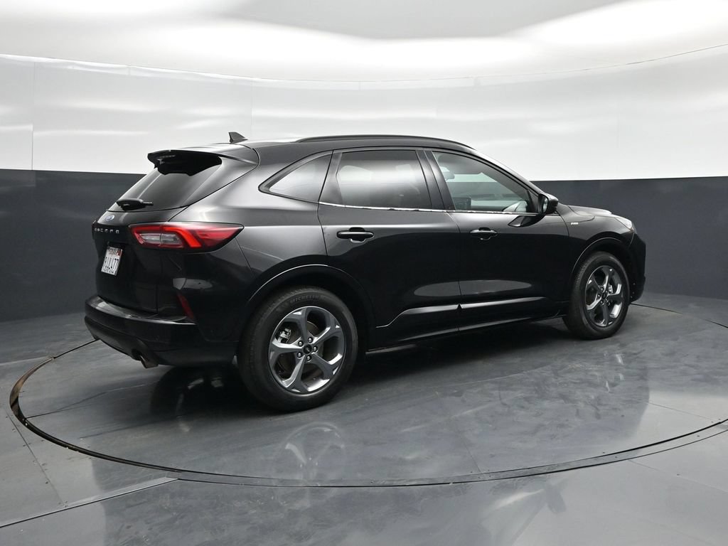 Certified 2023 Ford Escape ST-Line w/ Tech Pack #1 FWD image 21