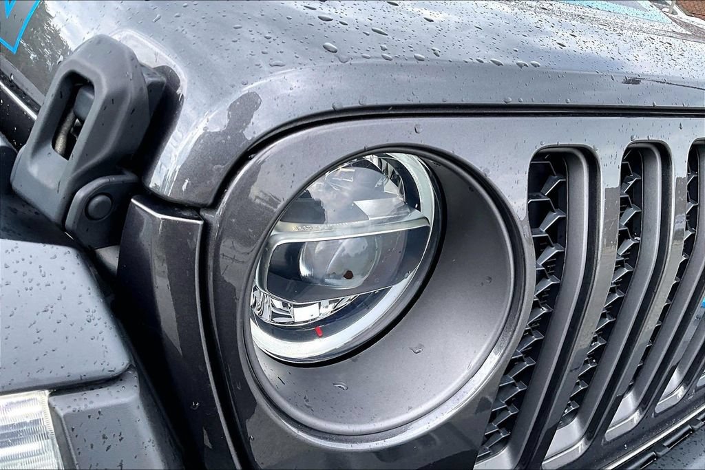Used 2022 Jeep Wrangler Unlimited Rubicon 4xe w/ Cold Weather Group AWD/4WD image 27