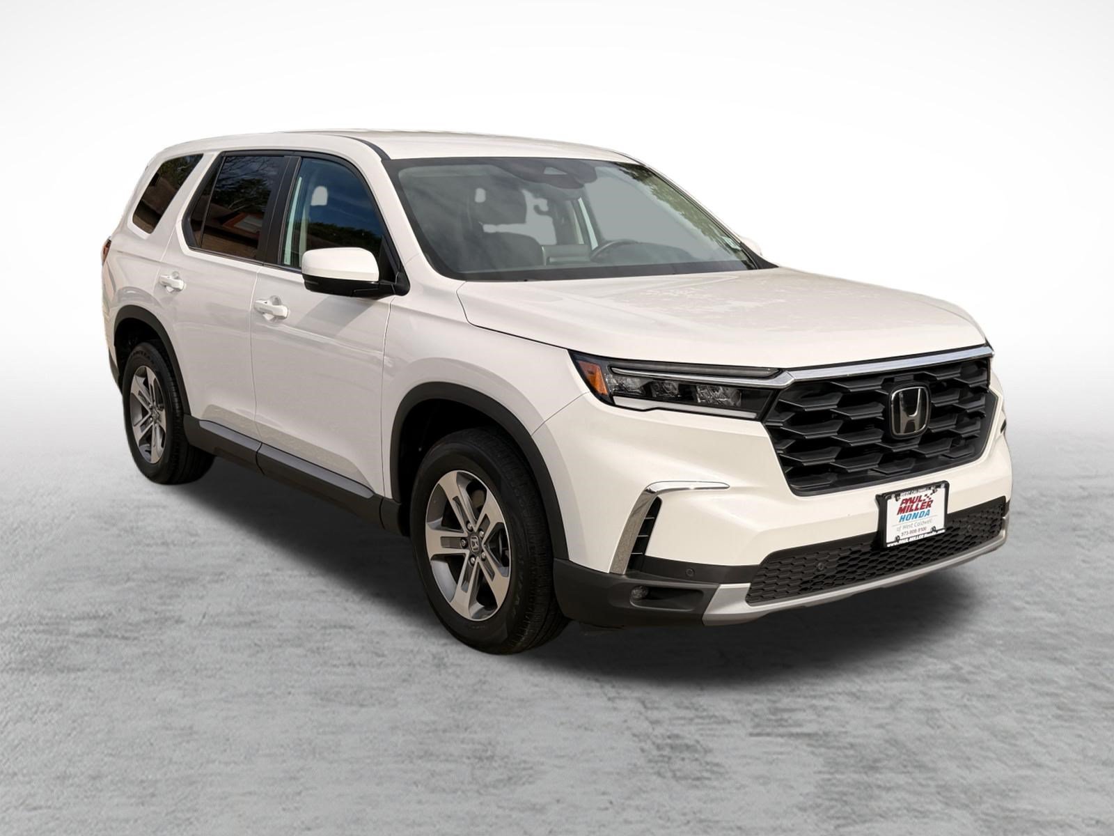 Used 2024 Honda Pilot EX-L image 3