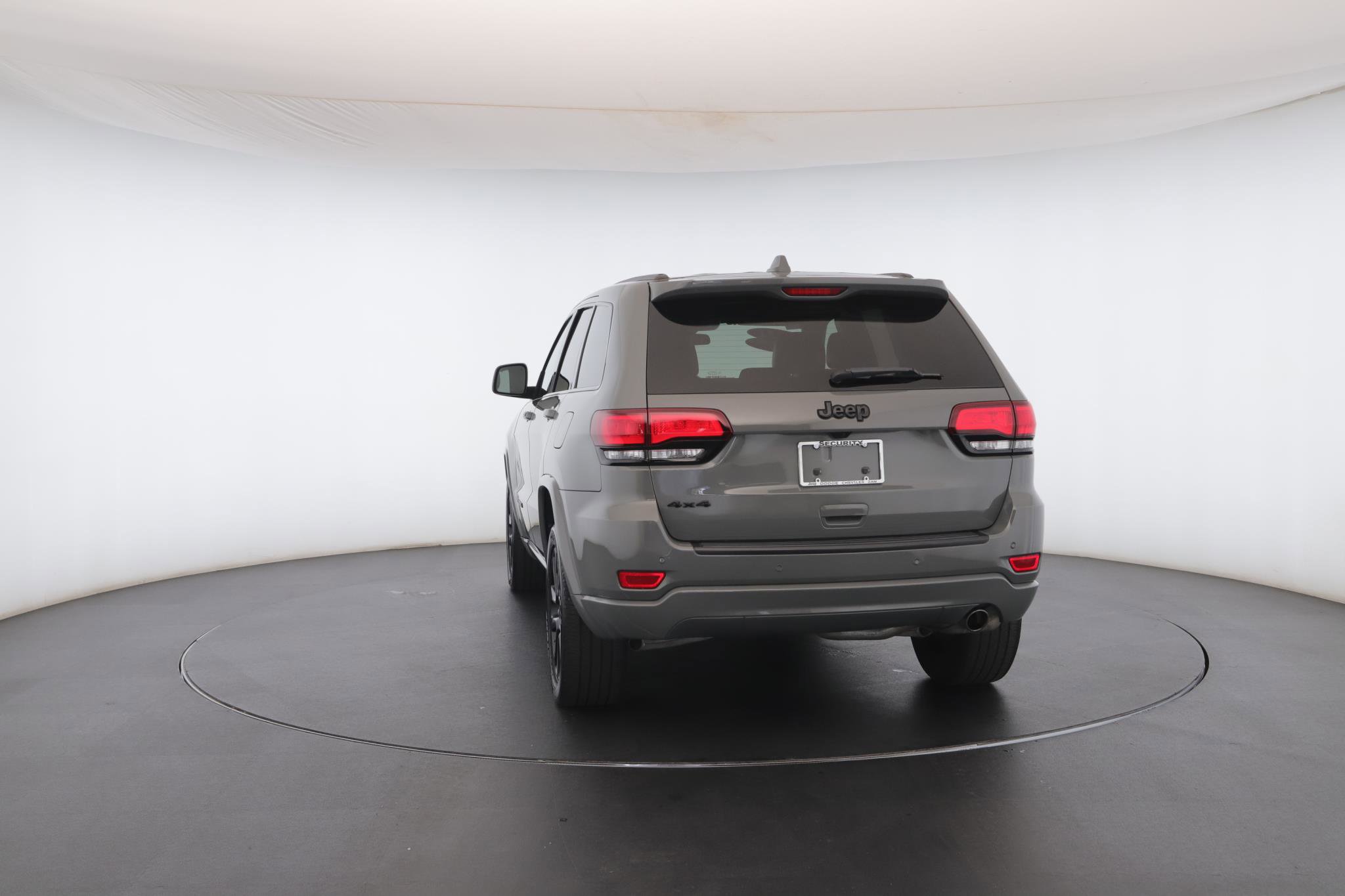 Used 2021 Jeep Grand Cherokee Laredo X image 27