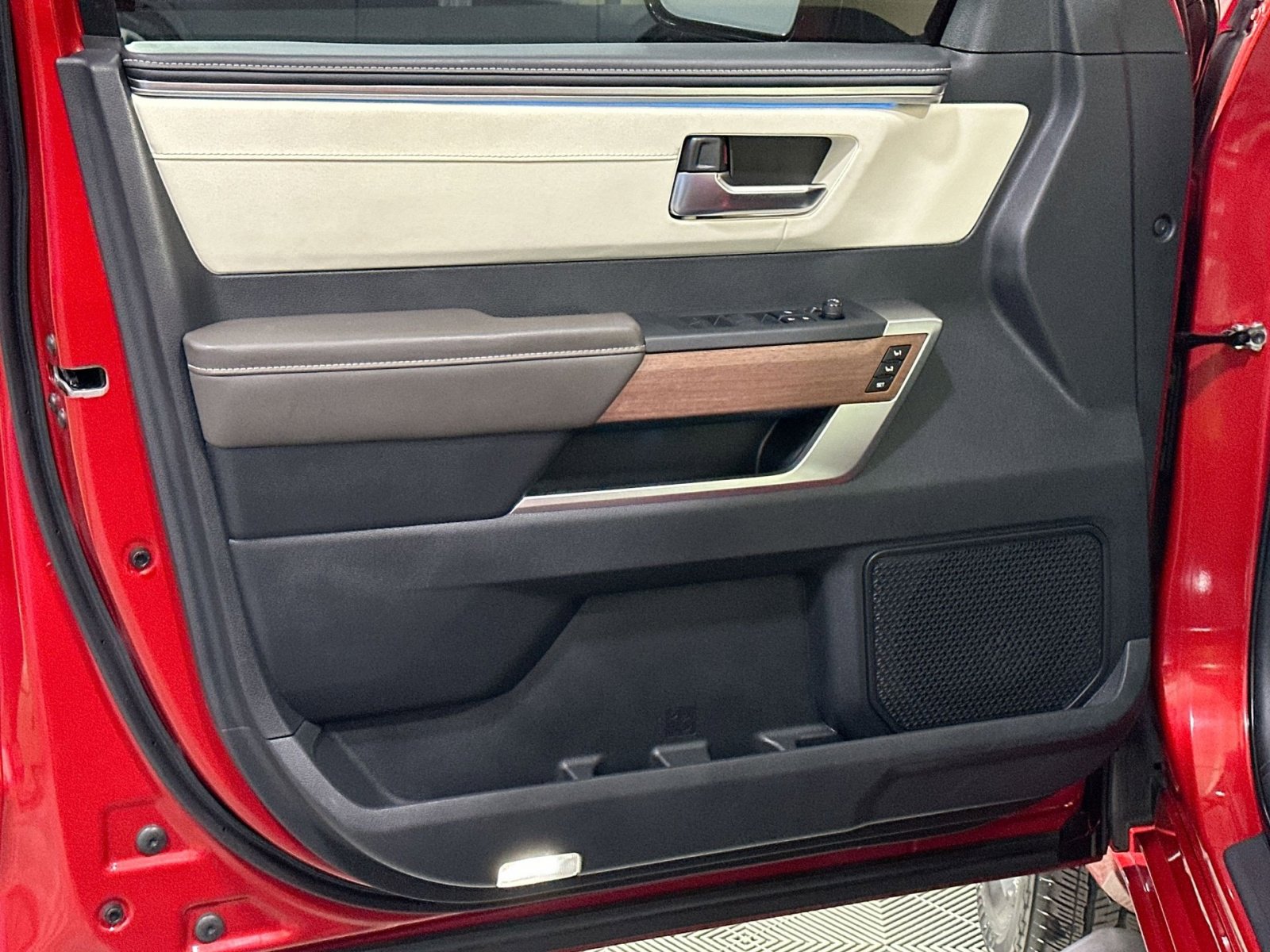 Used 2022 Toyota Tundra 1794 Edition image 15