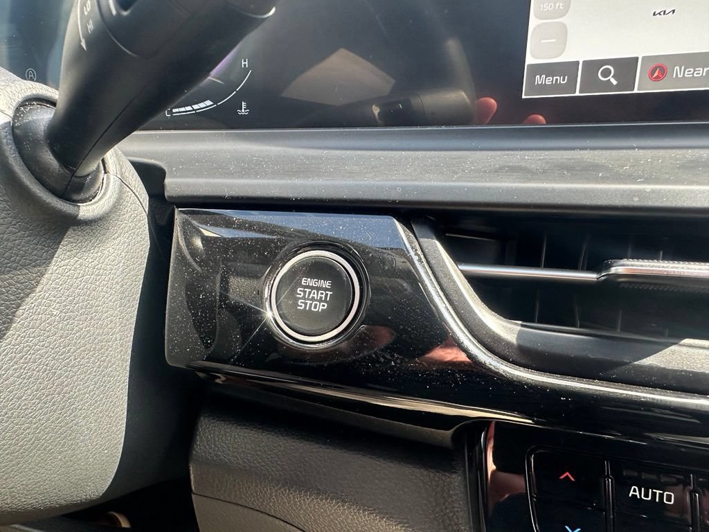 Used 2025 Kia Seltos S FWD image 36