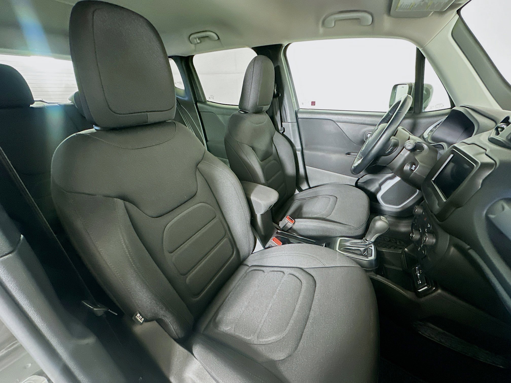 Used 2021 Jeep Renegade Latitude w/ Convenience Group image 29