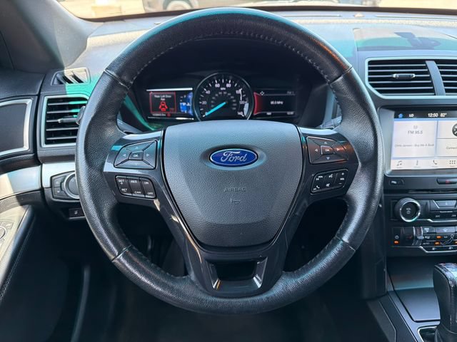 Used 2017 Ford Explorer XLT w/ Equipment Group 202A FWD image 10