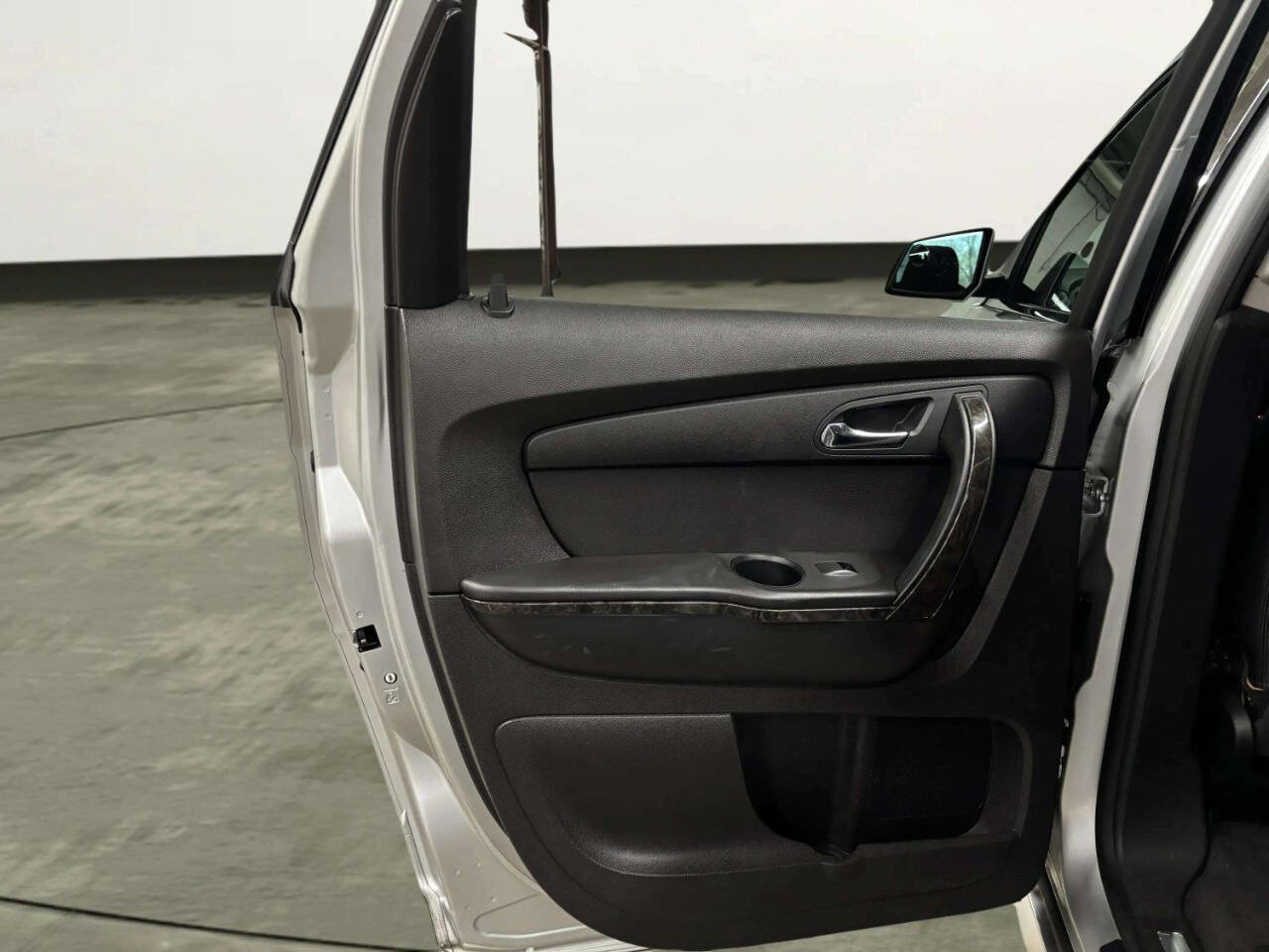 Used 2012 GMC Acadia Denali image 18