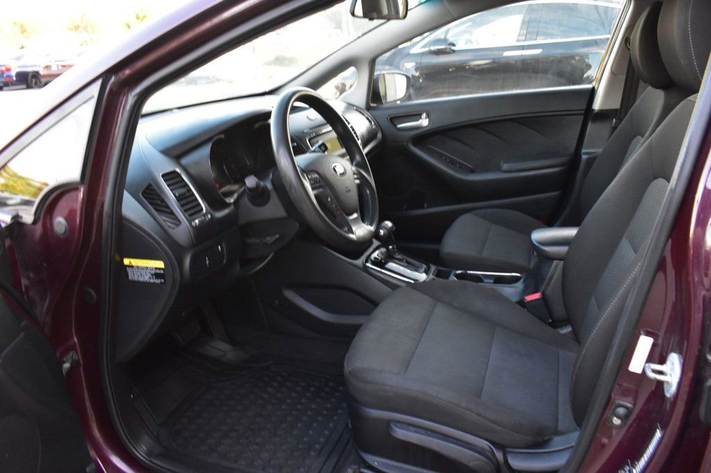Used 2018 Kia Forte LX image 13