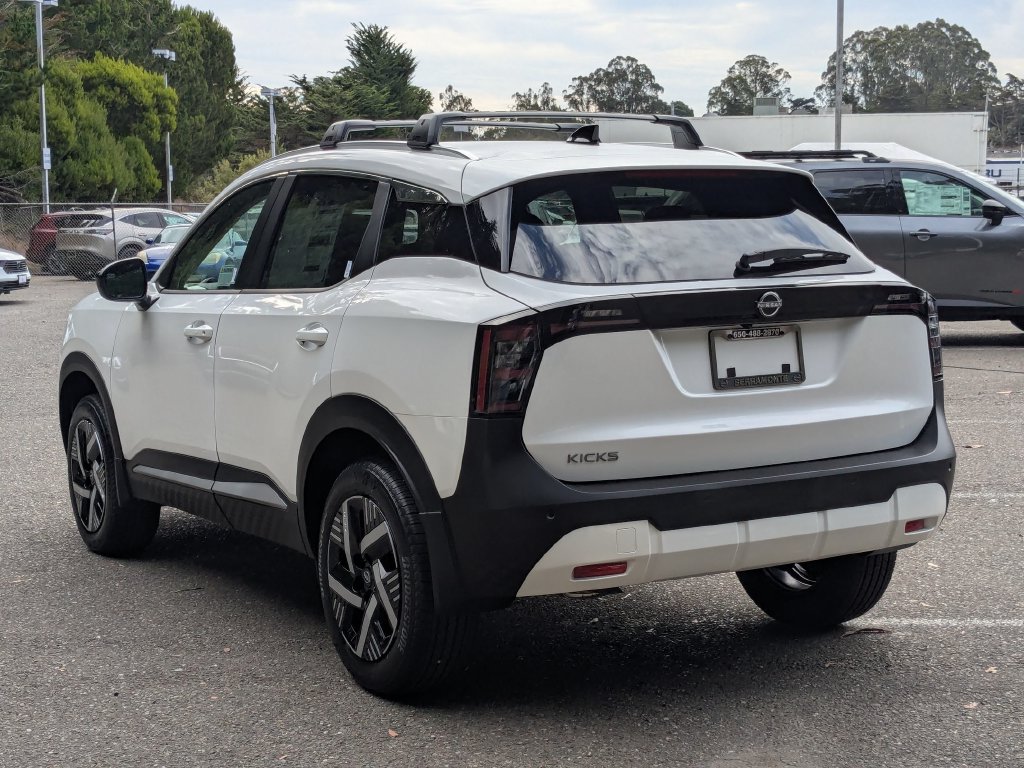 New 2026 Nissan Kicks SV w/ Cold Weather Package FWD image 7