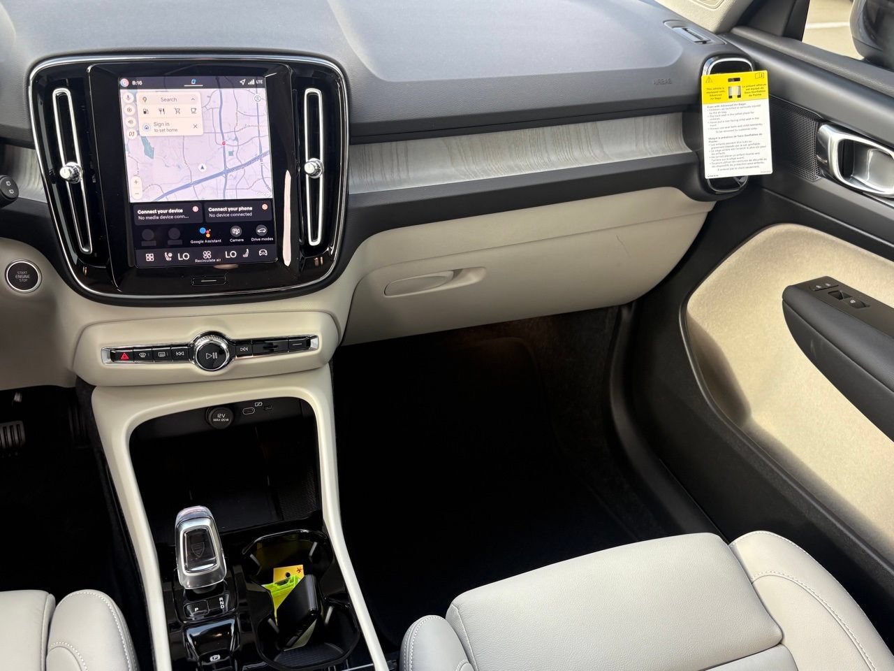 New 2026 Volvo XC40 B5 Plus w/ Protection Package Premier AWD/4WD image 11