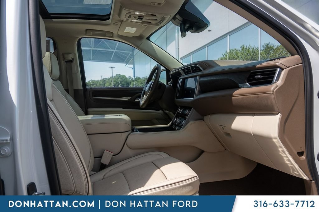 Used 2024 GMC Yukon XL Denali AWD/4WD image 27