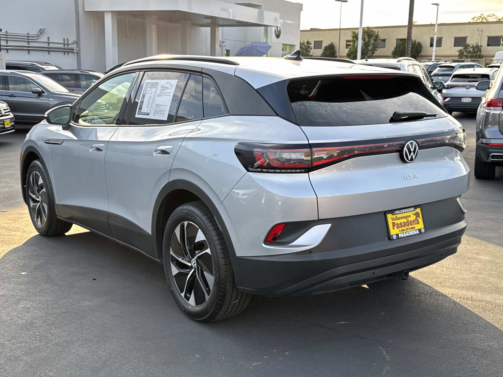 Used 2022 Volkswagen ID.4 Pro S image 3