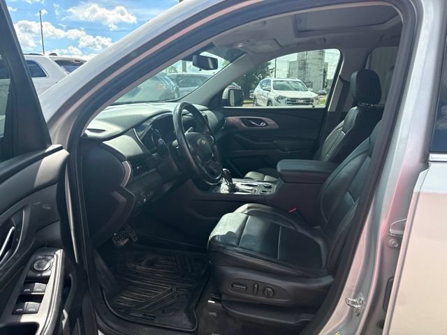 Used 2019 Chevrolet Traverse LT w/ LT Premium Package AWD/4WD image 10