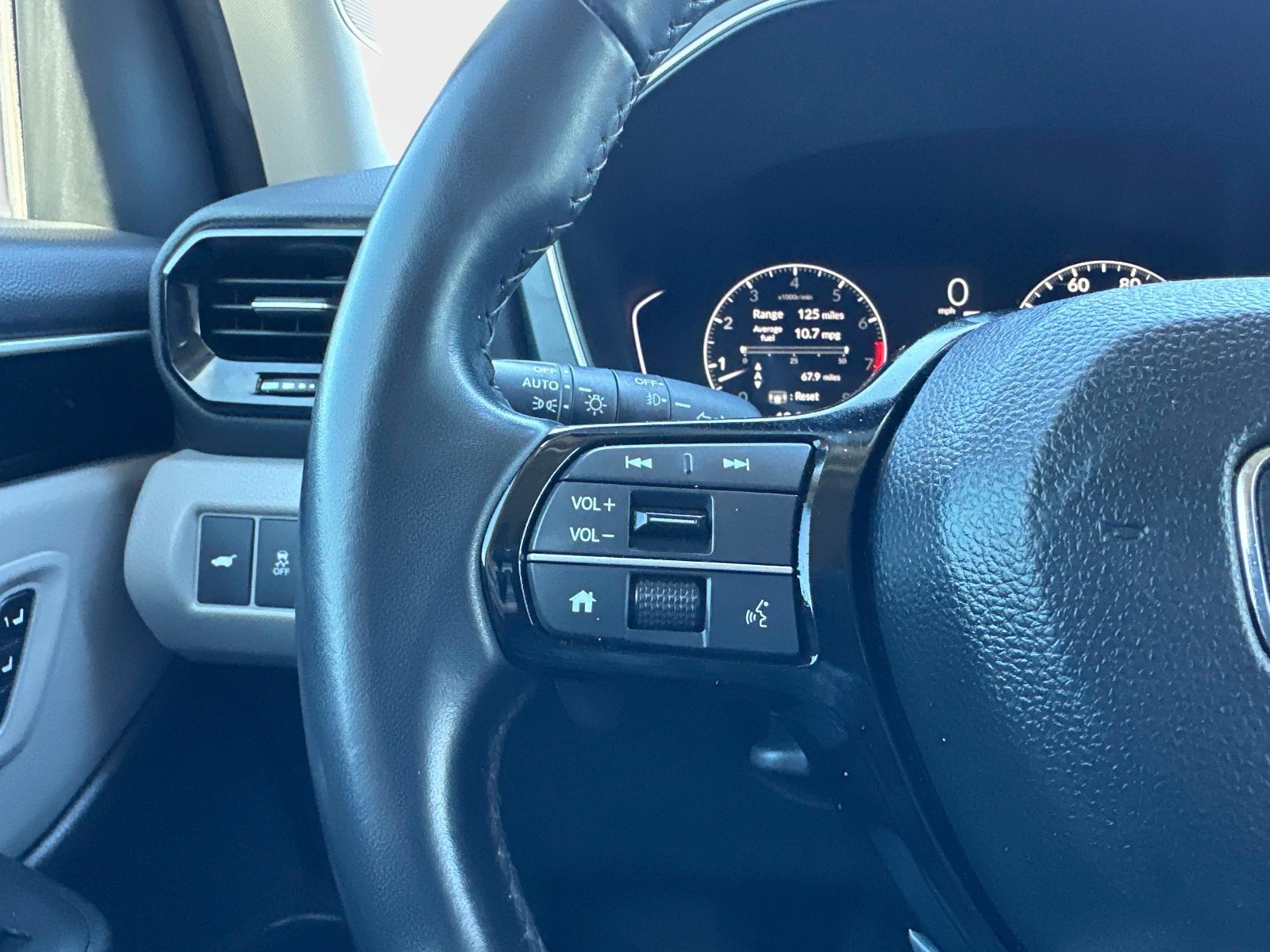 Used 2023 Honda Pilot EX-L image 29