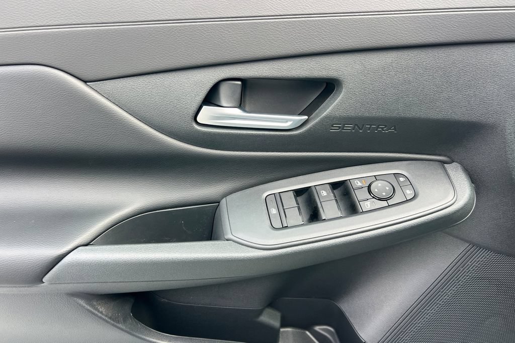 New 2026 Nissan Sentra SV w/ SV Convenience Package FWD image 8