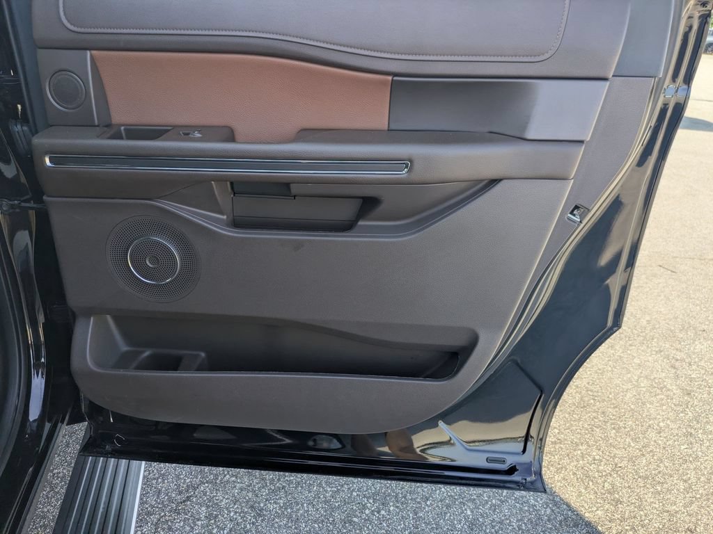 Used 2024 Ford Expedition Max King Ranch AWD/4WD image 38