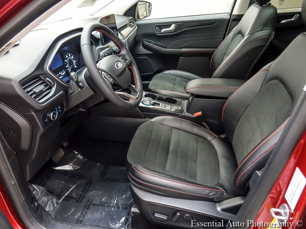 Certified 2022 Ford Escape SEL w/ SEL Stealth AWD Package image 10