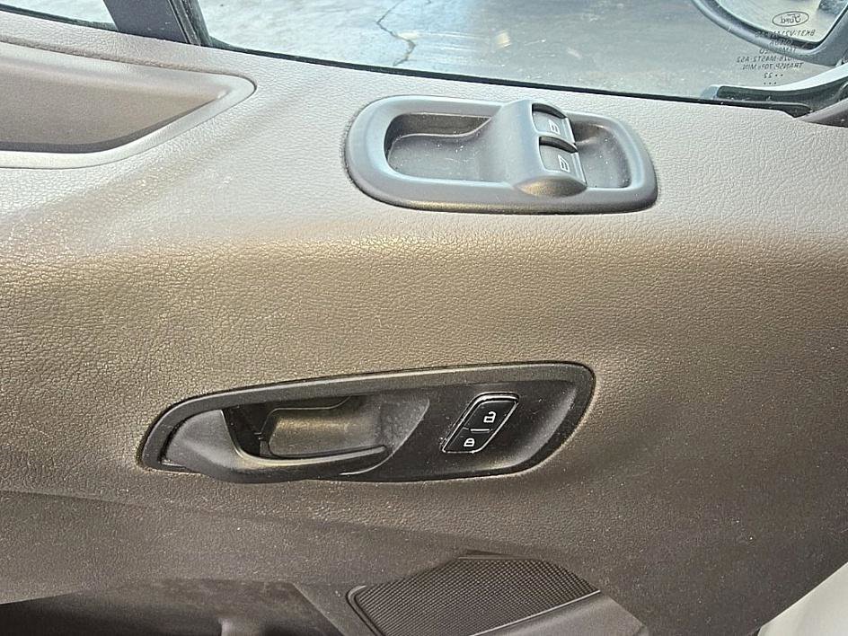 Used 2022 Ford Transit 350 DRW image 11