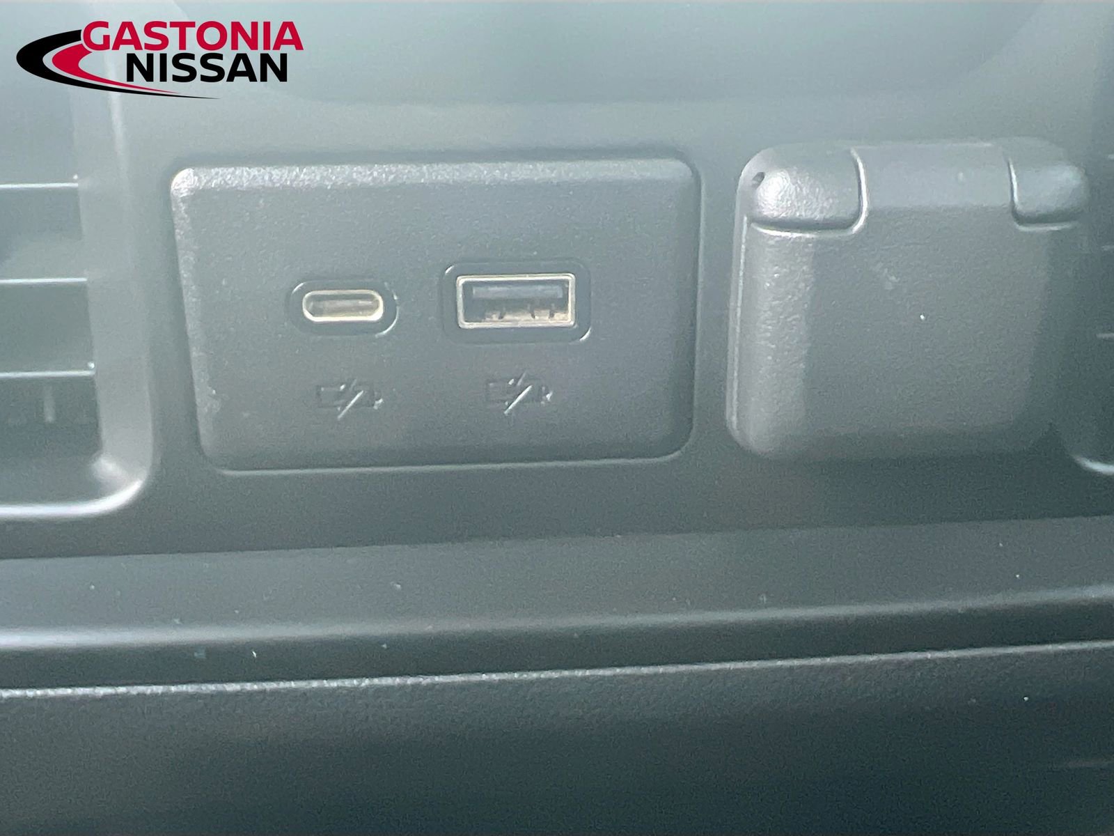 Used 2021 Chevrolet Silverado 1500 RST image 34