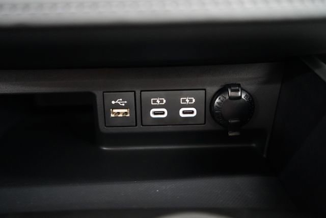 Used 2023 Toyota Highlander XLE image 54