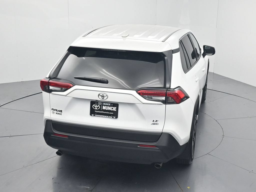 Used 2024 Toyota RAV4 LE AWD/4WD image 50