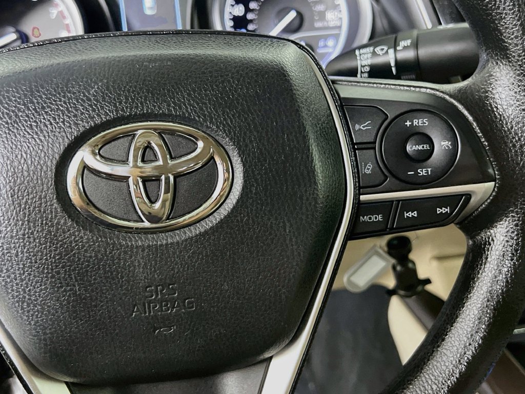Used 2024 Toyota Camry LE FWD image 13