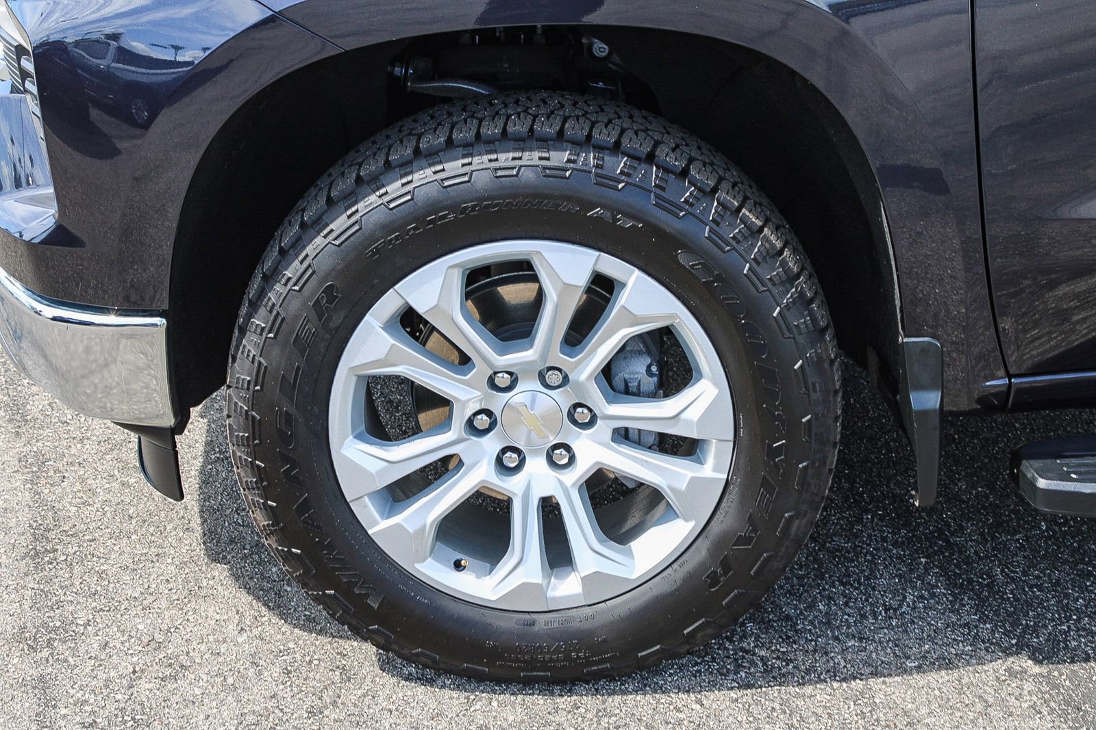 Used 2023 Chevrolet Silverado 1500 LTZ w/ LTZ Convenience Package II image 5