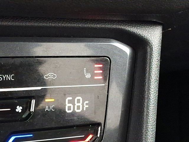 Certified 2024 Volkswagen Tiguan SE R-Line image 29