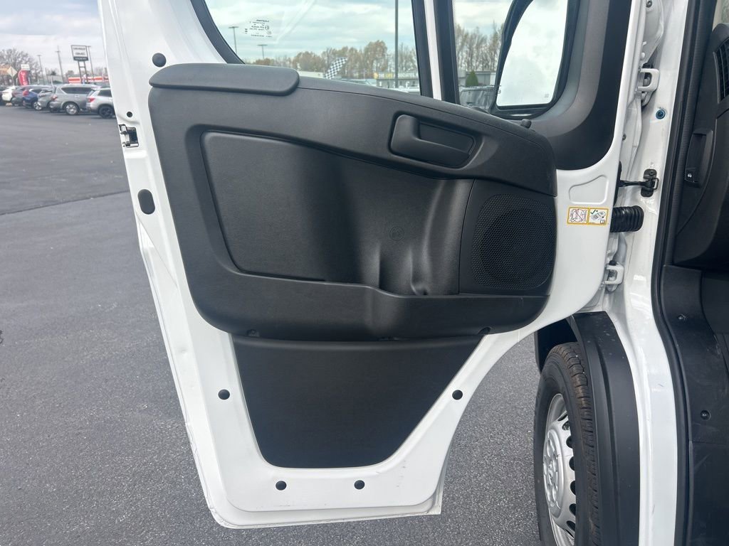 New 2025 RAM ProMaster 2500 w/ Premium Convenience Group image 8