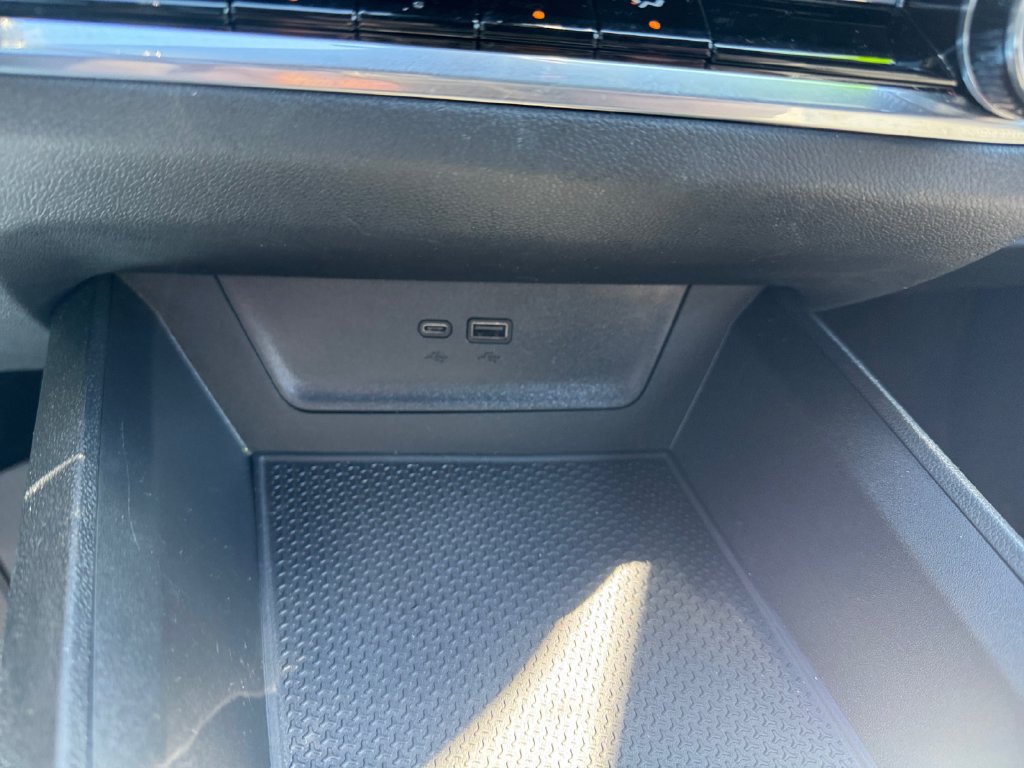 Used 2026 Chevrolet Equinox LT AWD/4WD image 24
