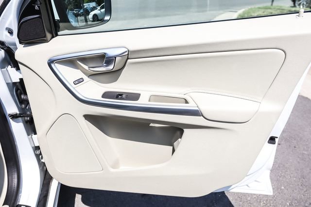 Used 2016 Volvo XC60 T5 Platinum FWD image 45