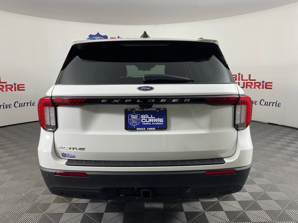 New 2026 Ford Explorer Active RWD image 4