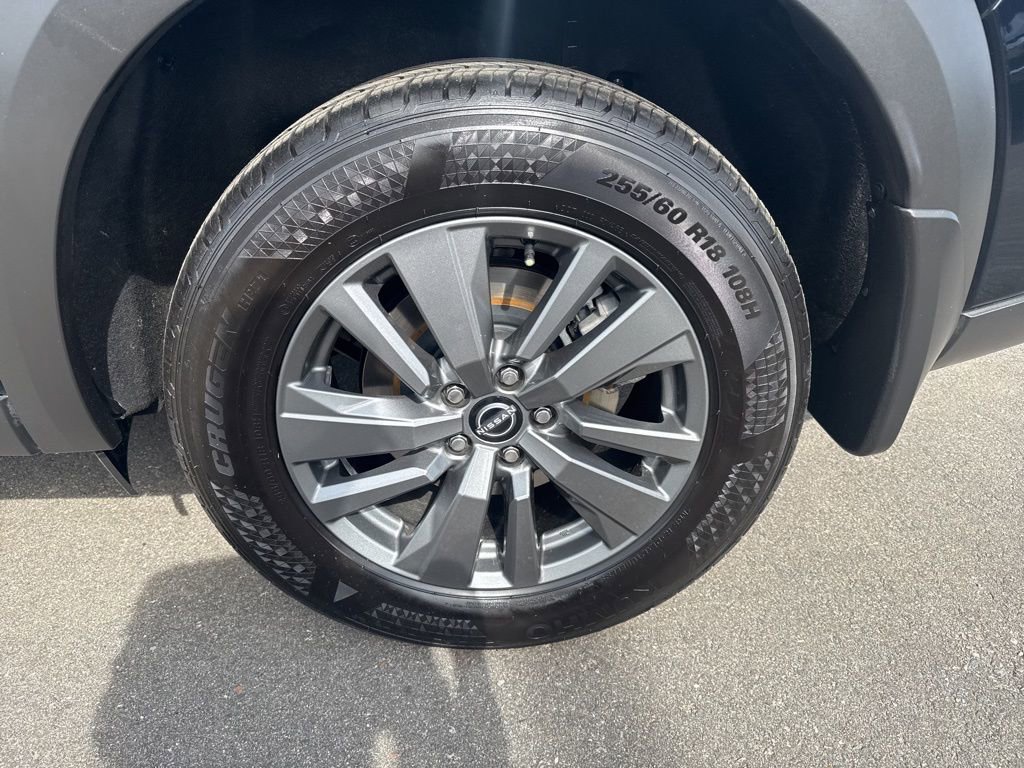 Used 2022 Nissan Pathfinder SV image 33