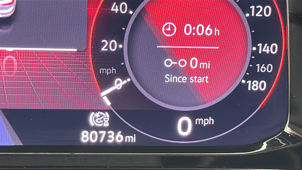 Used 2022 Volkswagen GTI SE FWD image 17